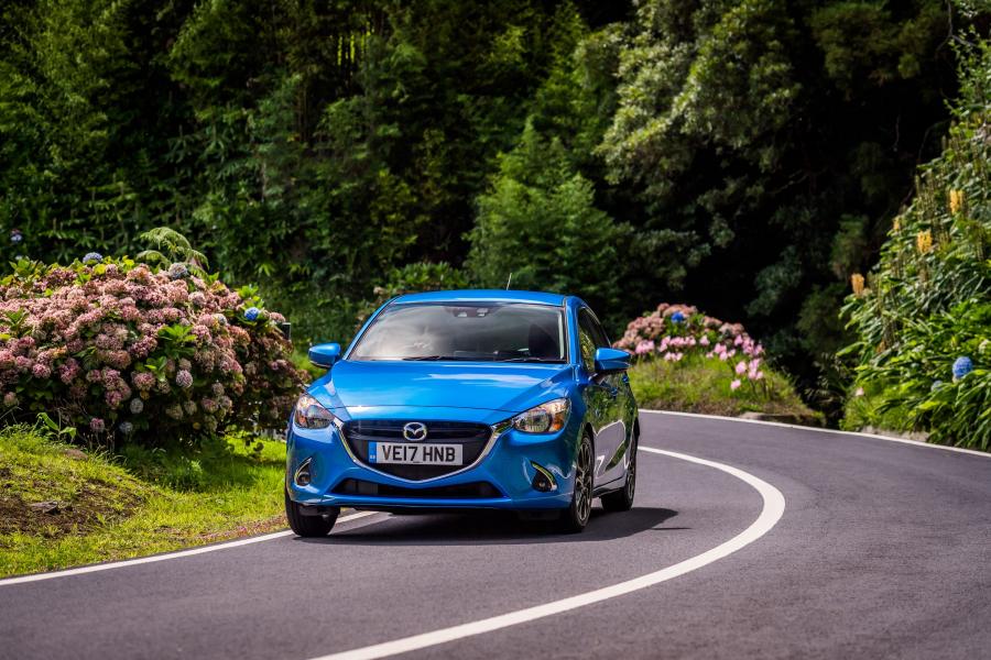  Mazda2 Tech Edition (DJ) 2017 года  (UK) (фото 29 из 35)